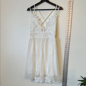Elegant White Lace Dress